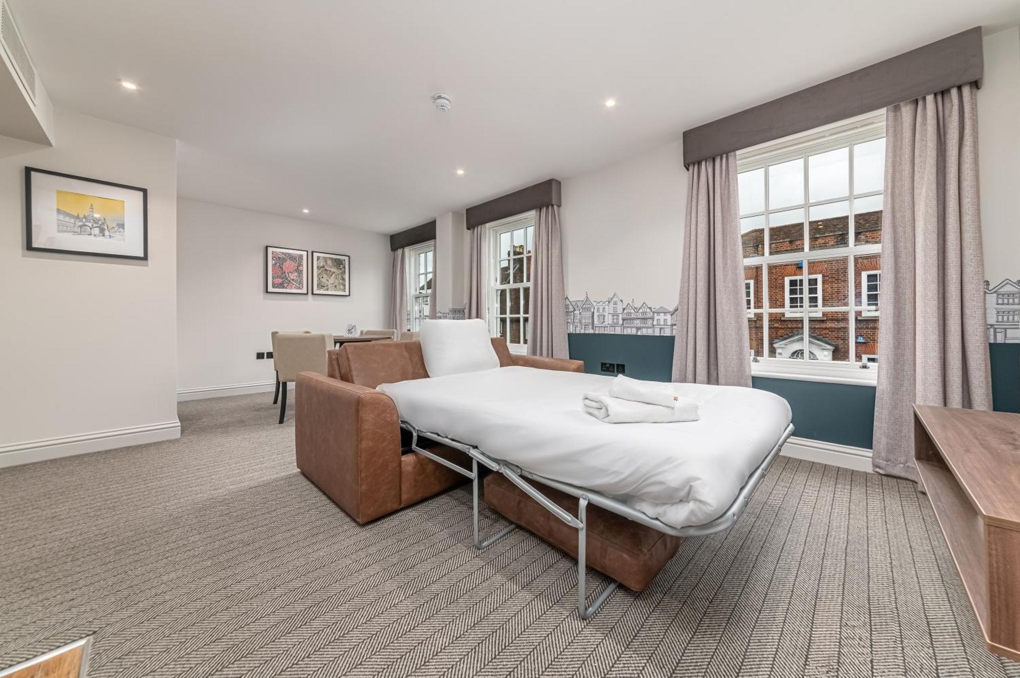 Mercure Salisbury White Hart Hotel & Apartments מראה חיצוני תמונה